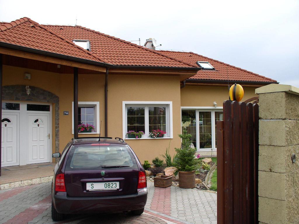 Penzion Rozkoš Průhonice Exteriér fotografie