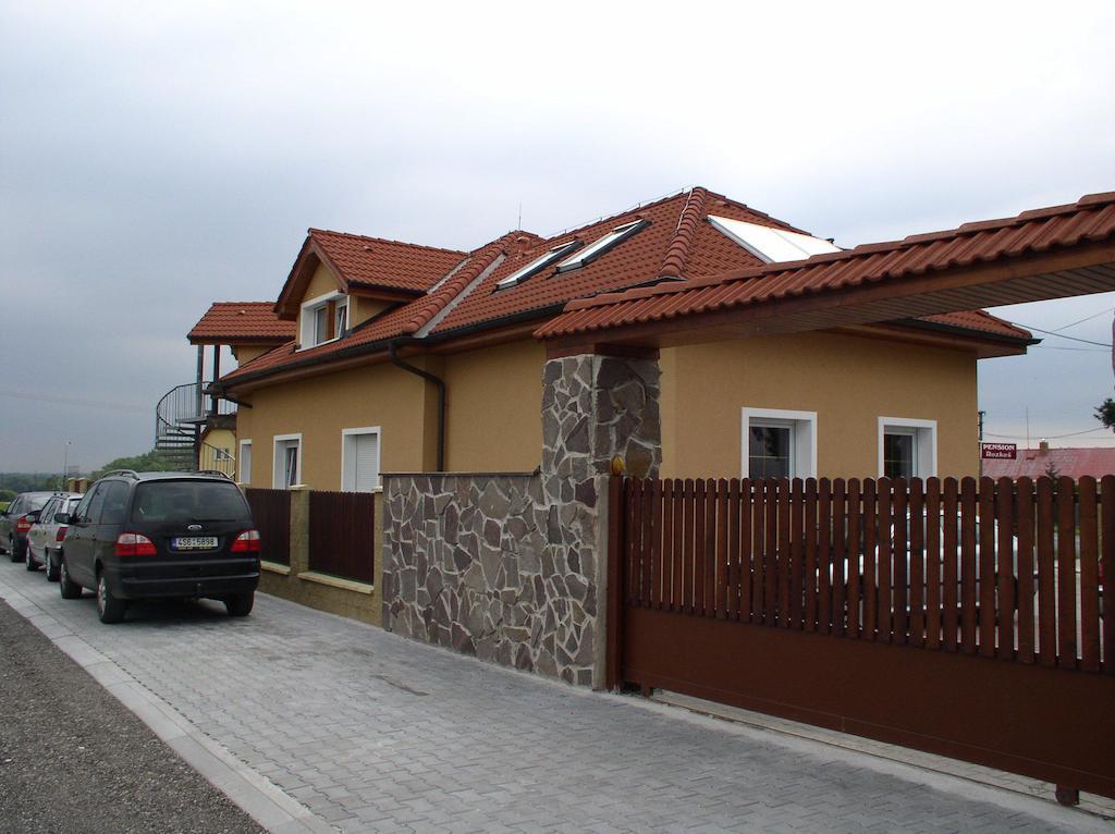 Penzion Rozkoš Průhonice Exteriér fotografie