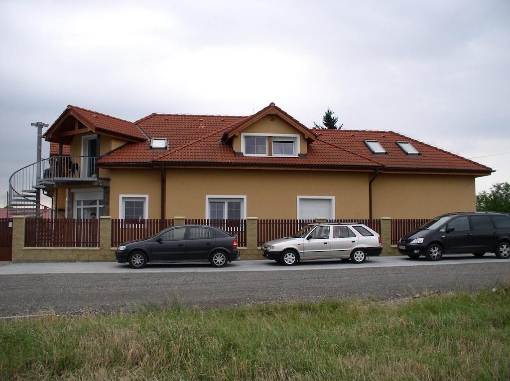 Penzion Rozkoš Průhonice Exteriér fotografie